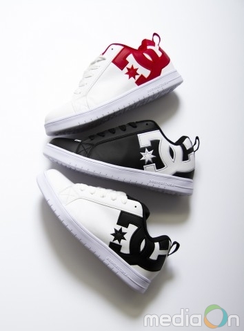 디씨슈즈, ‘코트 그래픽 라이트’ 스니커즈 출시